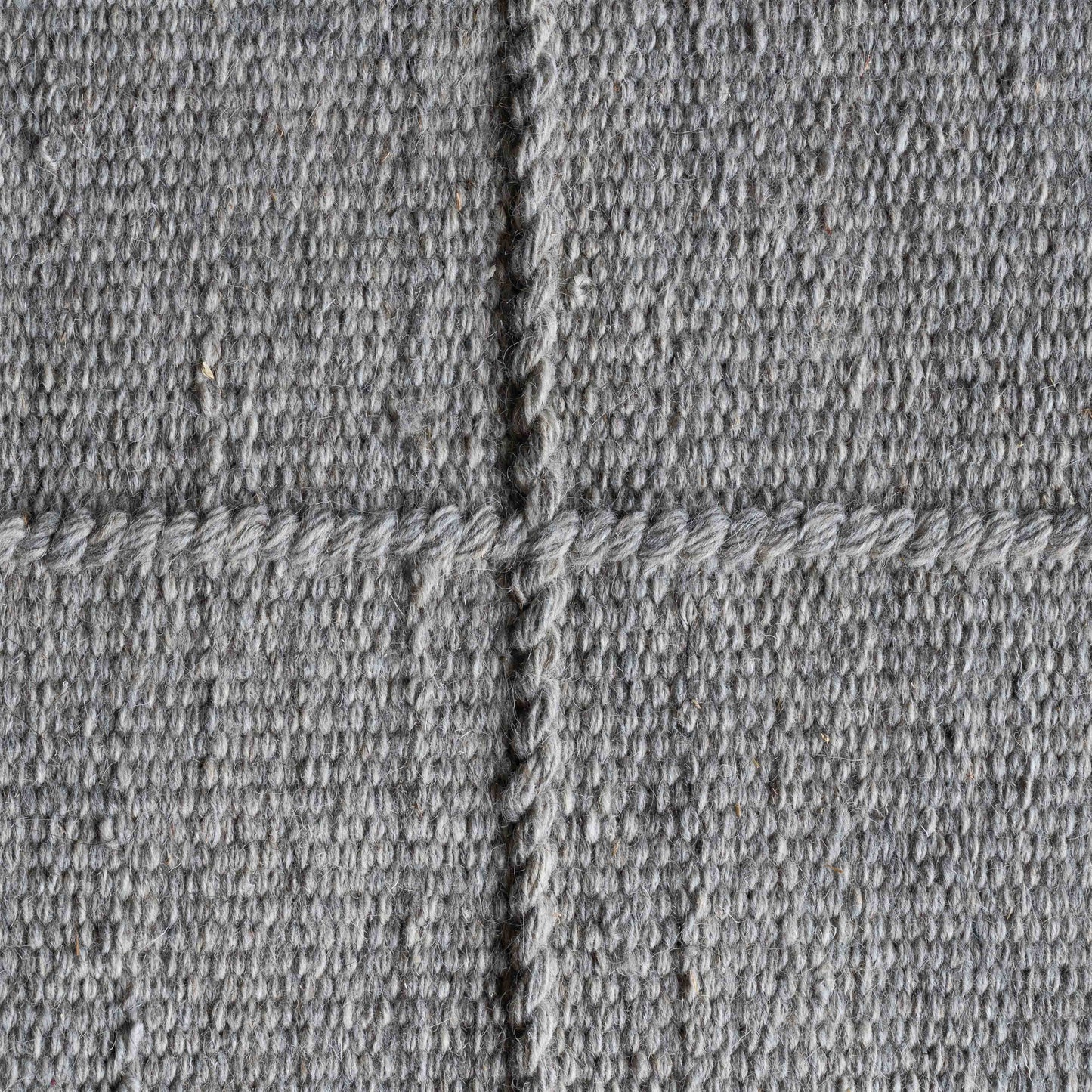Har bour View Handcrafted Grey Wool Rug