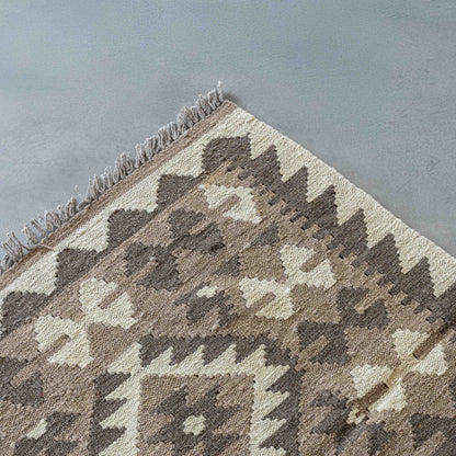 Casa blanca Handcrafted Classic Vintage Wool Beige Rug