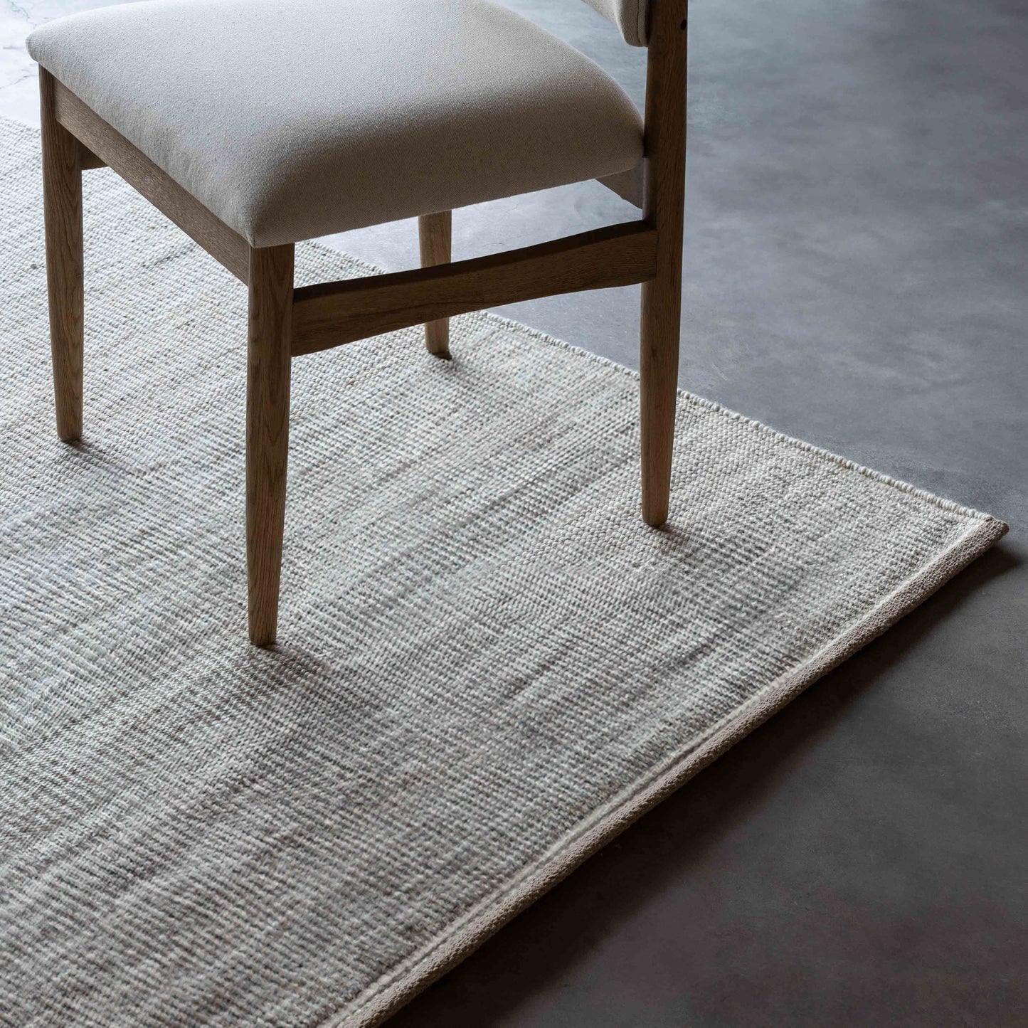 Handcrafted Silver Wool Rug