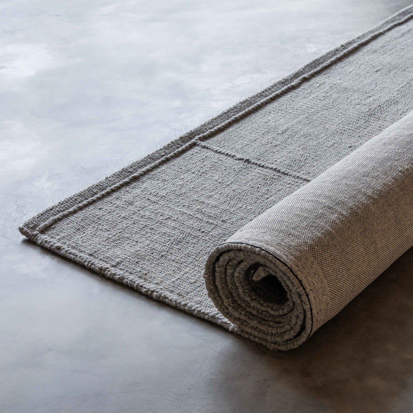 Har bour View Handcrafted Grey Wool Rug