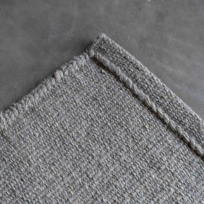 Har bour View Handcrafted Grey Wool Rug